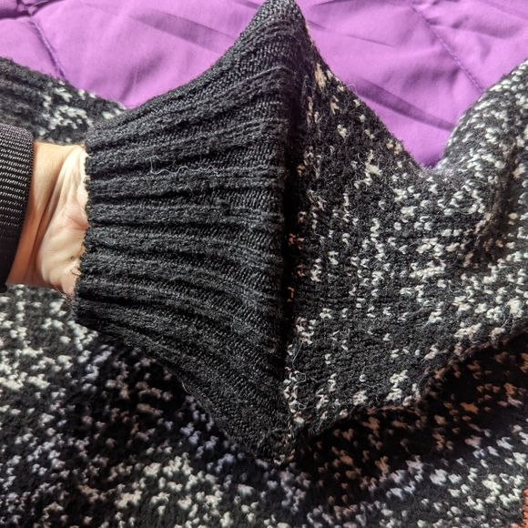 Fair Isle Sweater - Picture 3 of 7